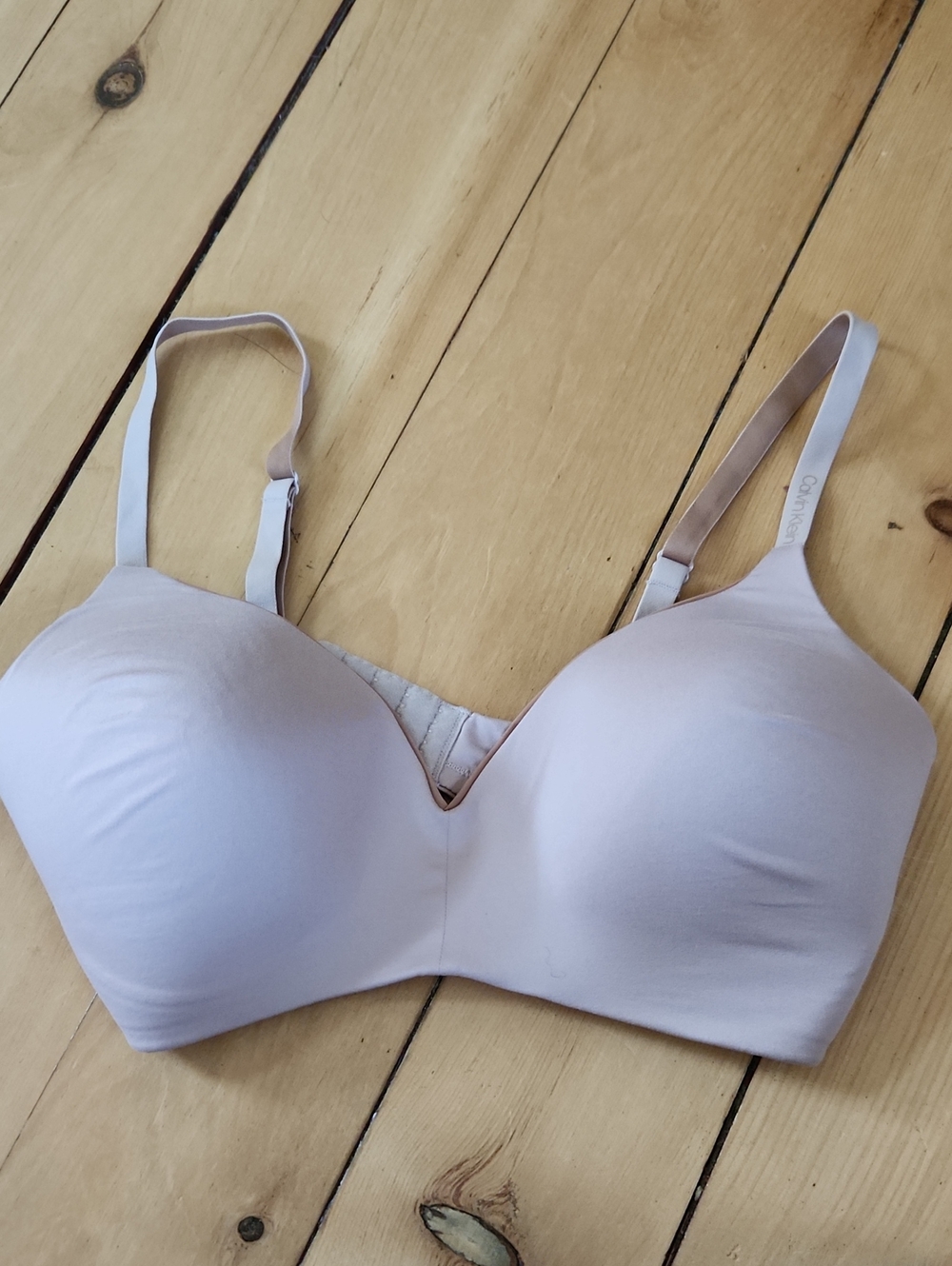 Calvin Klein Light Lavender Smooth Molded T-Shirt Bra